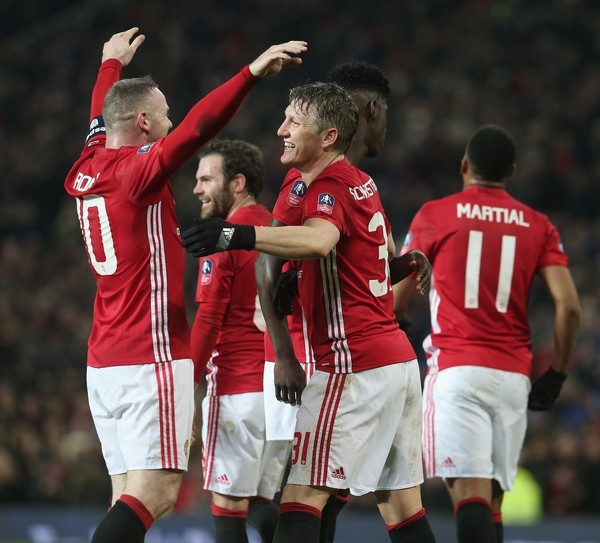 里程碑夜！深圳男篮内部沟通；欧联加时末段刷纪录；压力陡增；球队文化再被提及的简单介绍