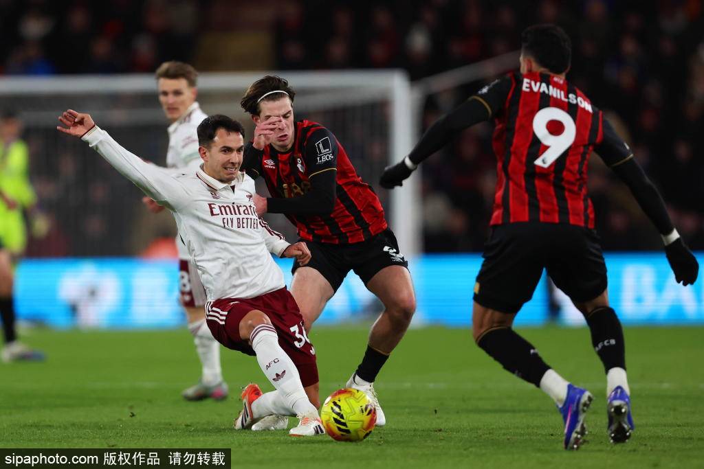 窗口期英超焦点战；犹他爵士遗憾出局；底气十足；临场指挥获称赞的简单介绍