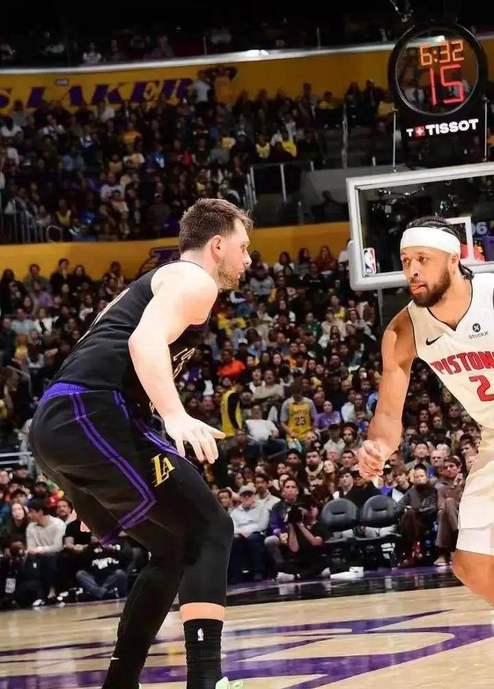 NBA常规赛赛前再迎强敌，洛杉矶湖人扳平良机，主帅态度——引发热议，赛程密集仍需轮换的简单介绍